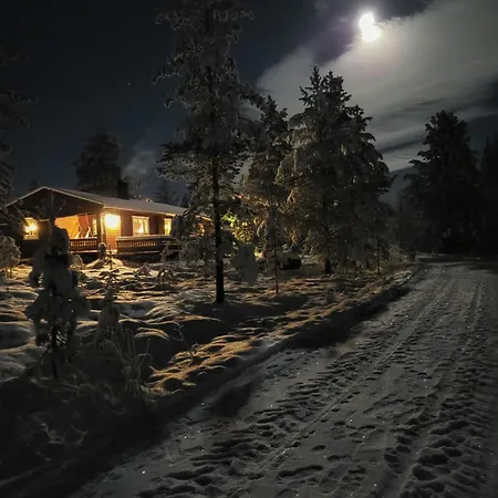 בית נופש Charming Log With Modern Luxury *